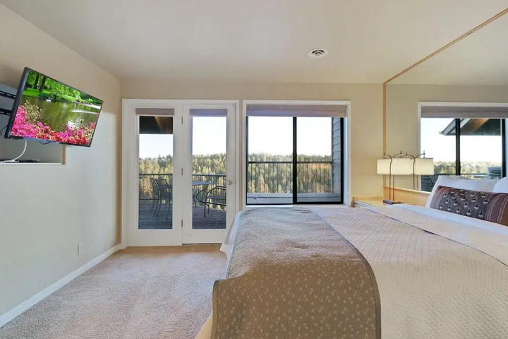 Room 2 of 19