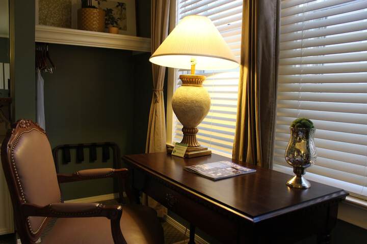 Room 30 of 56