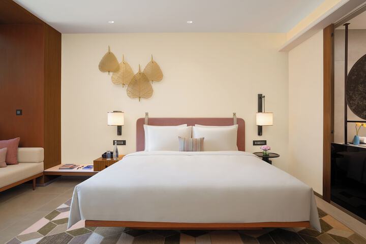 Room 19 of 44