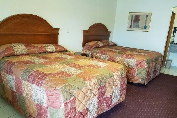Room 11 of 30