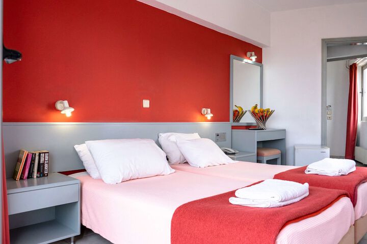 Room 15 of 35