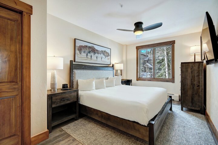 Room 42 of 180