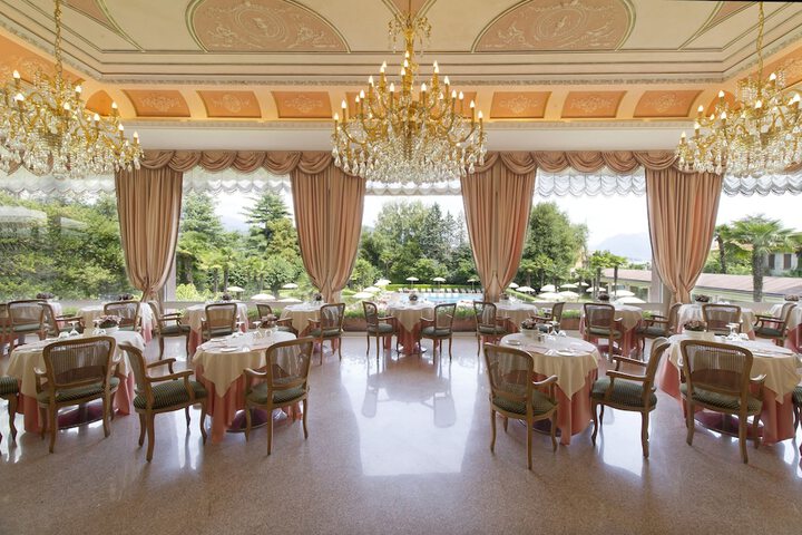 Dining 88 of 96