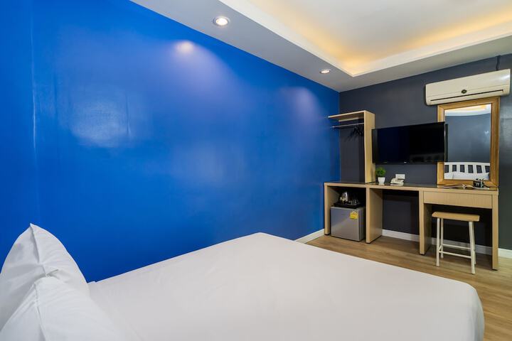 Room 12 of 64
