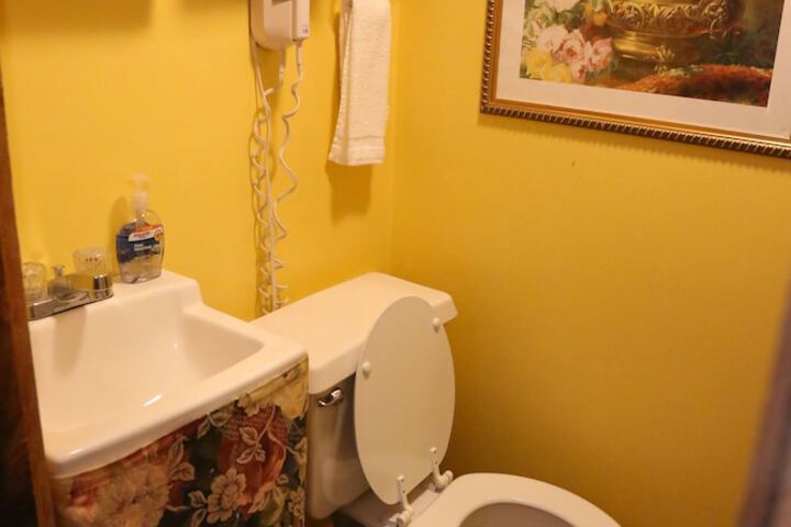 Room 132 of 165