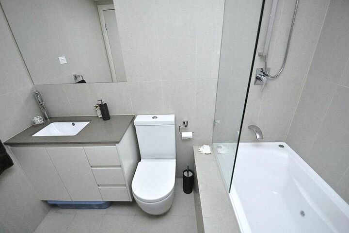 Room 14 of 30