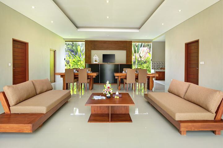 Room 8 of 52
