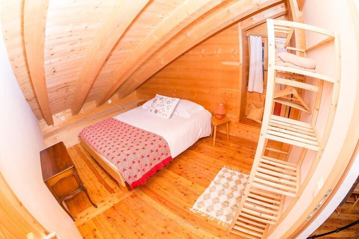 Room 4 of 49