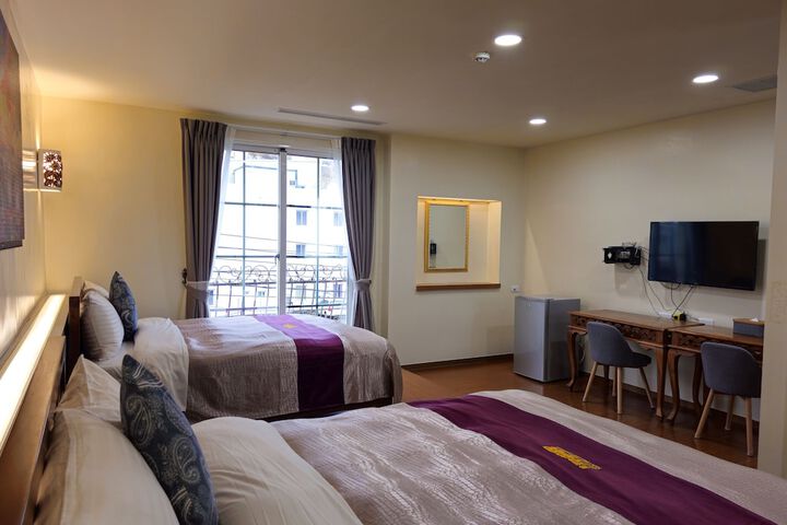 Room 10 of 81