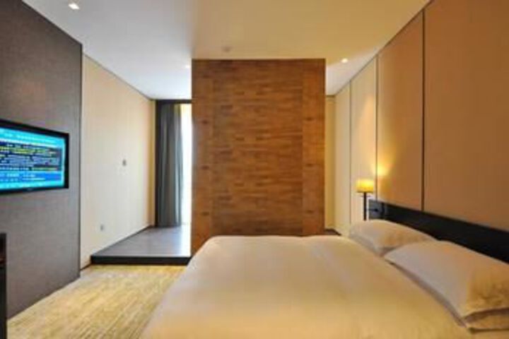 Room 21 of 27