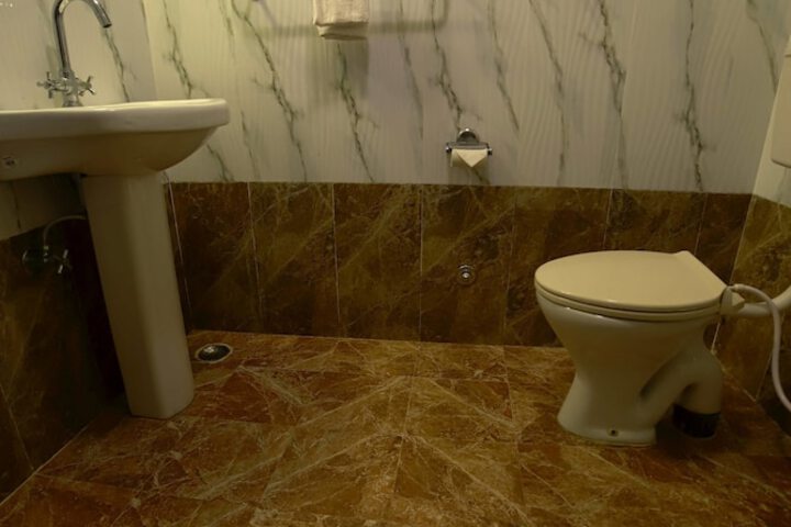 Room 30 of 54