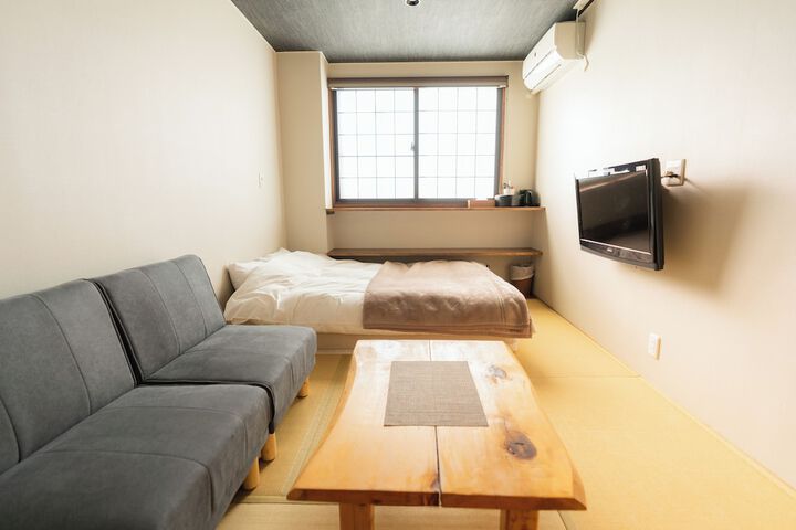 Room 25 of 36