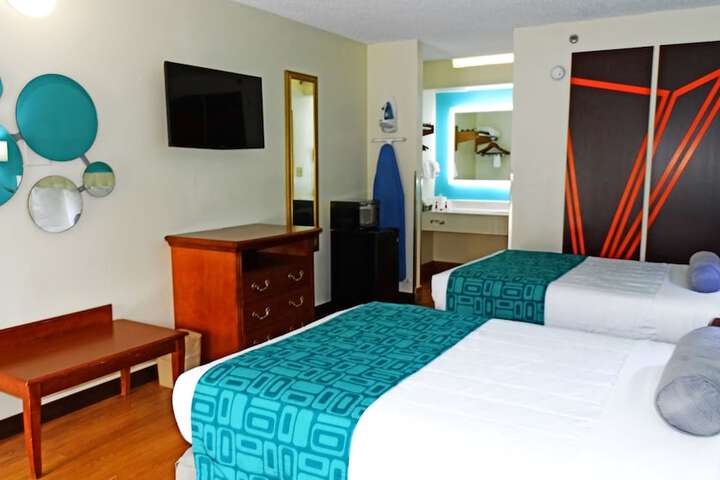 Double Accessible King Size Bed (4 of 12)