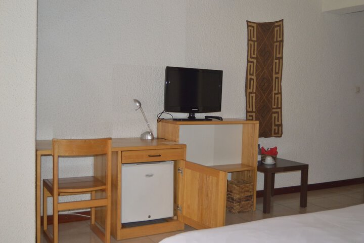 Room 13 of 34