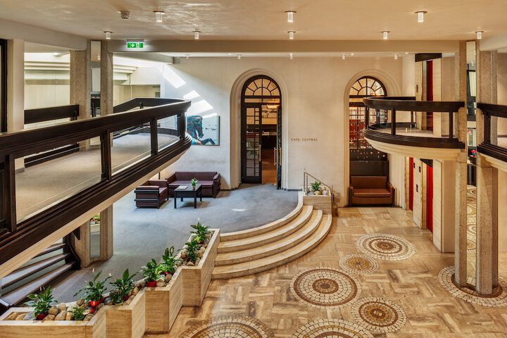 Guest Lobby