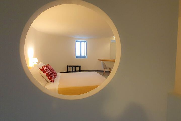 Room 10 of 30