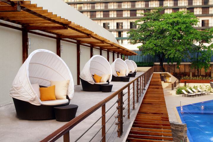 Hotel Exterior 76 of 77