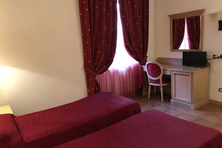 Room 17 of 50