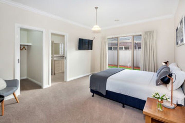 Room 10 of 15