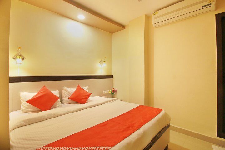 Room 13 of 23