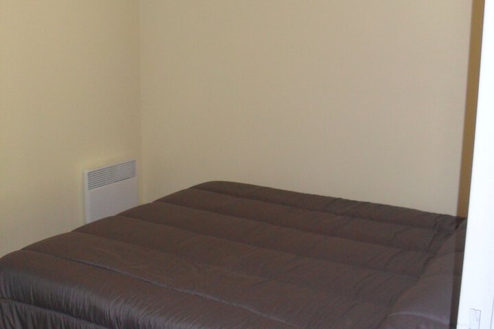 Room 6 of 44