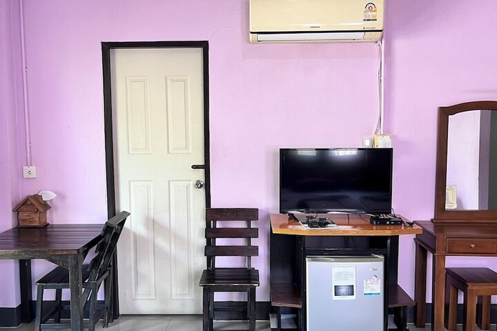 Room 28 of 90