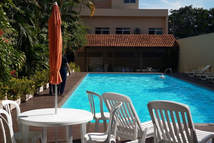 Hotel Pool