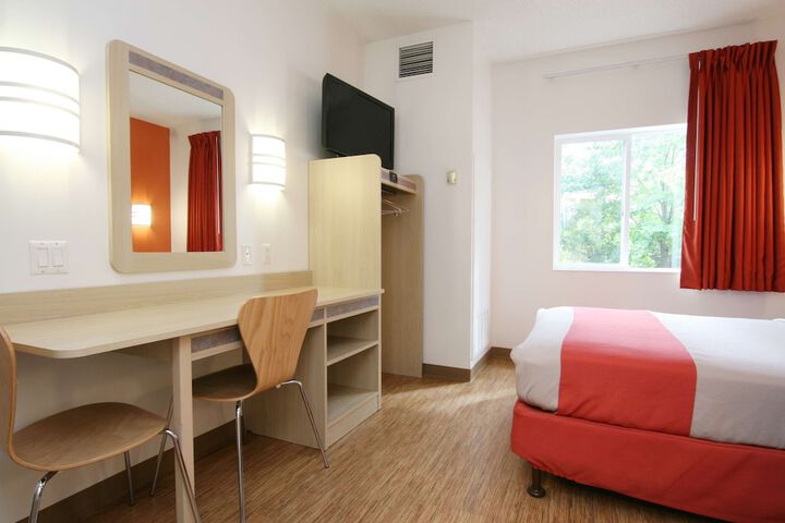 Double Room Disability Accessible (11 of 13)