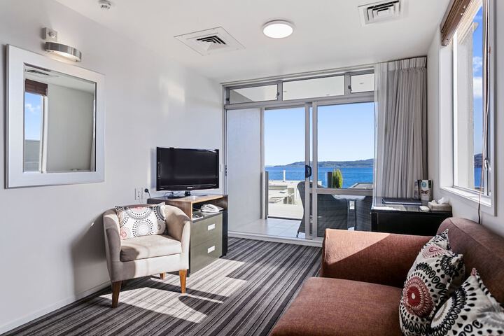 Room 115 of 200