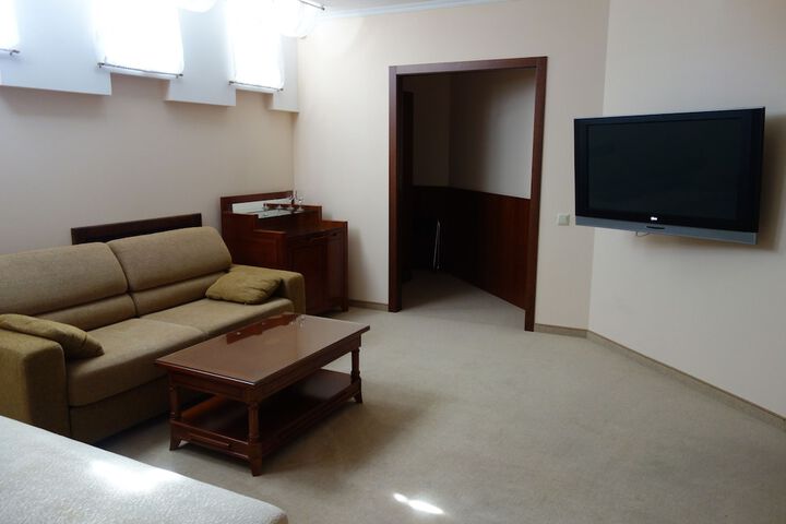 Room 15 of 35