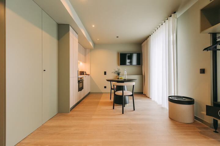 Room 62 of 145