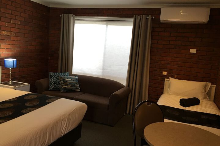 Room 7 of 30