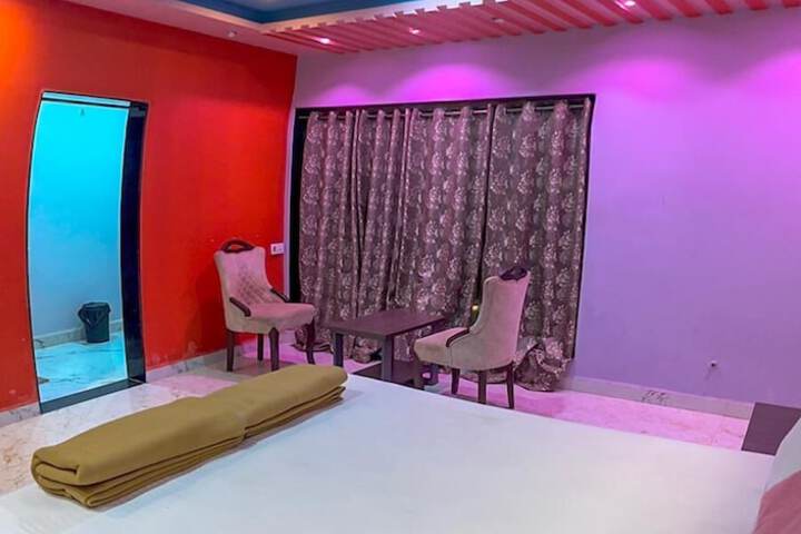 Room 28 of 43