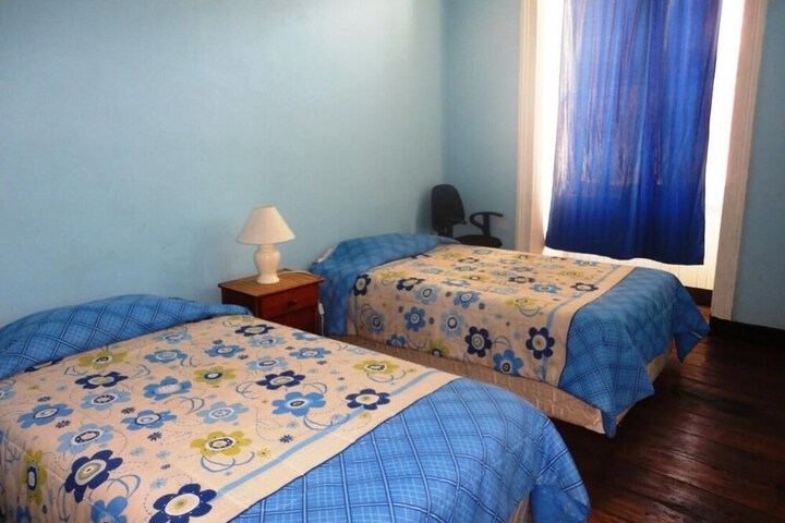 Room 16 of 40