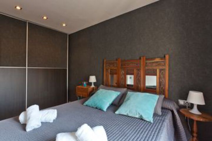 Room 13 of 35
