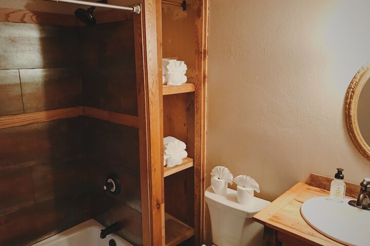 Room 52 of 68