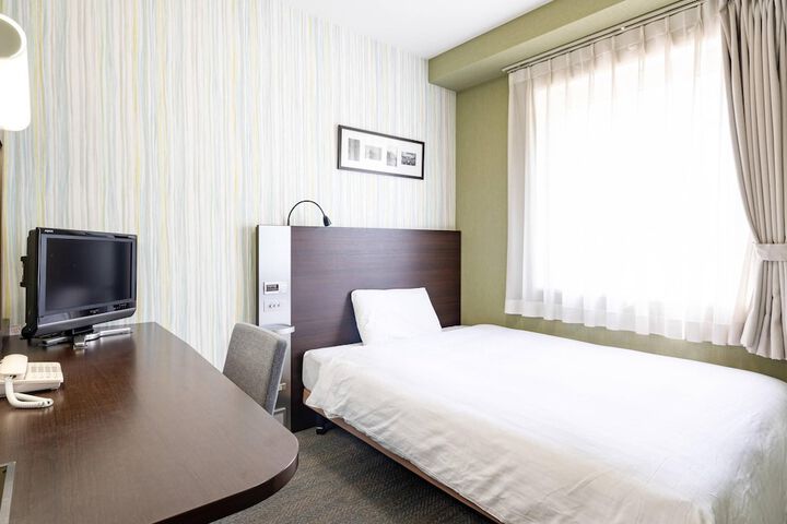 Room 7 of 35