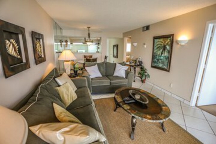 Room 16 of 28