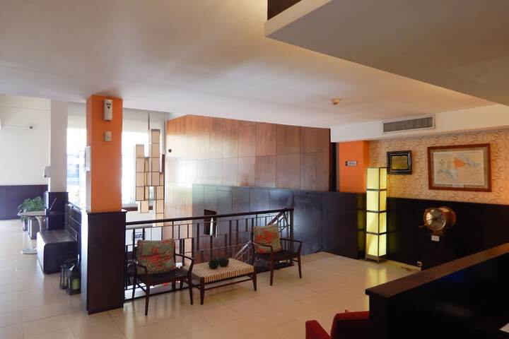 Room 19 of 28