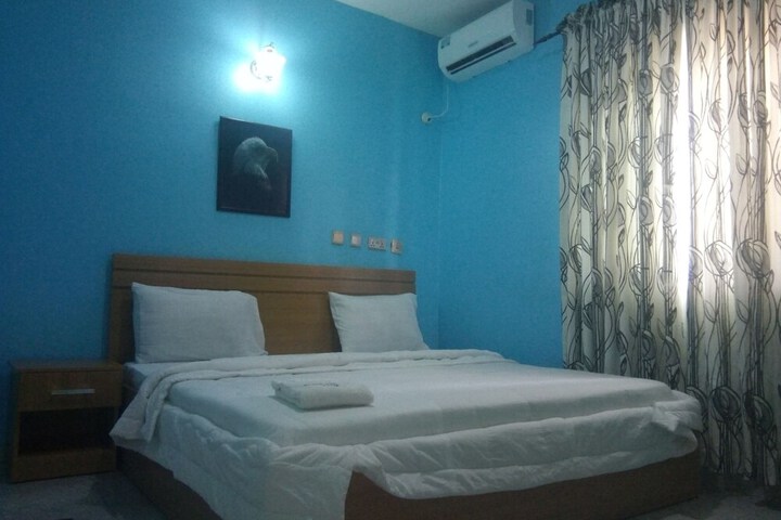 Room 7 of 22