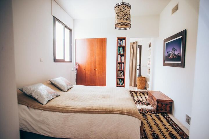 Room 3 of 8