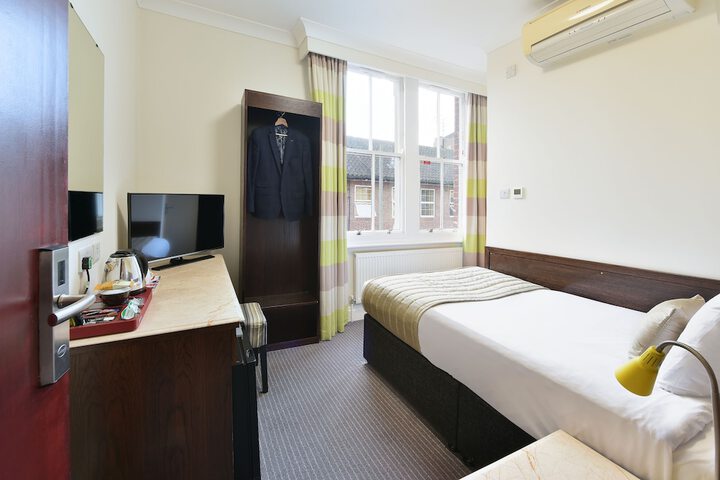Room 21 of 44