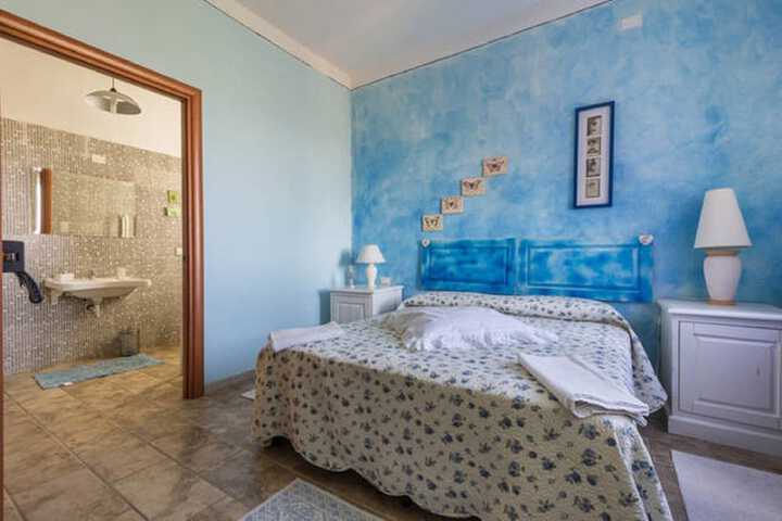Room 10 of 42