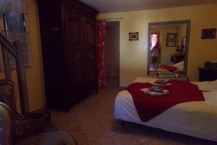 Room 7 of 62
