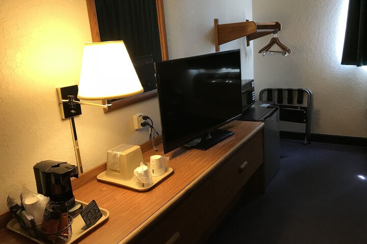 Room 10 of 52