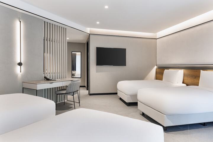 Room 18 of 89
