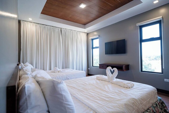 Room 19 of 37