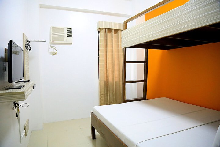 Room 9 of 39