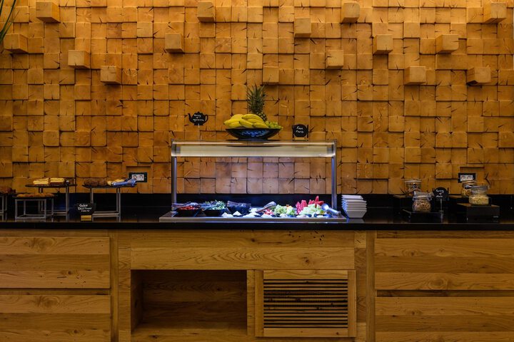 Dining 175 of 198