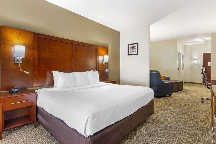 Suite Multiple Beds (12 of 15)